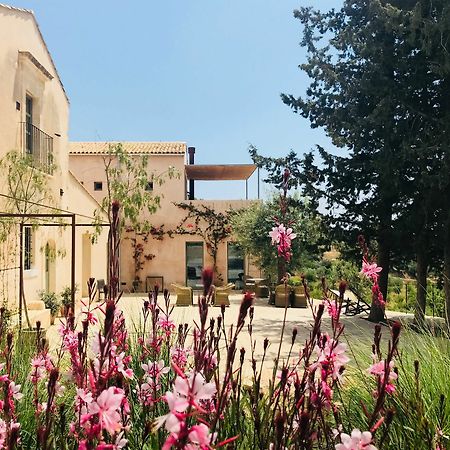 Battimandorlo Hotel Noto Eksteriør billede